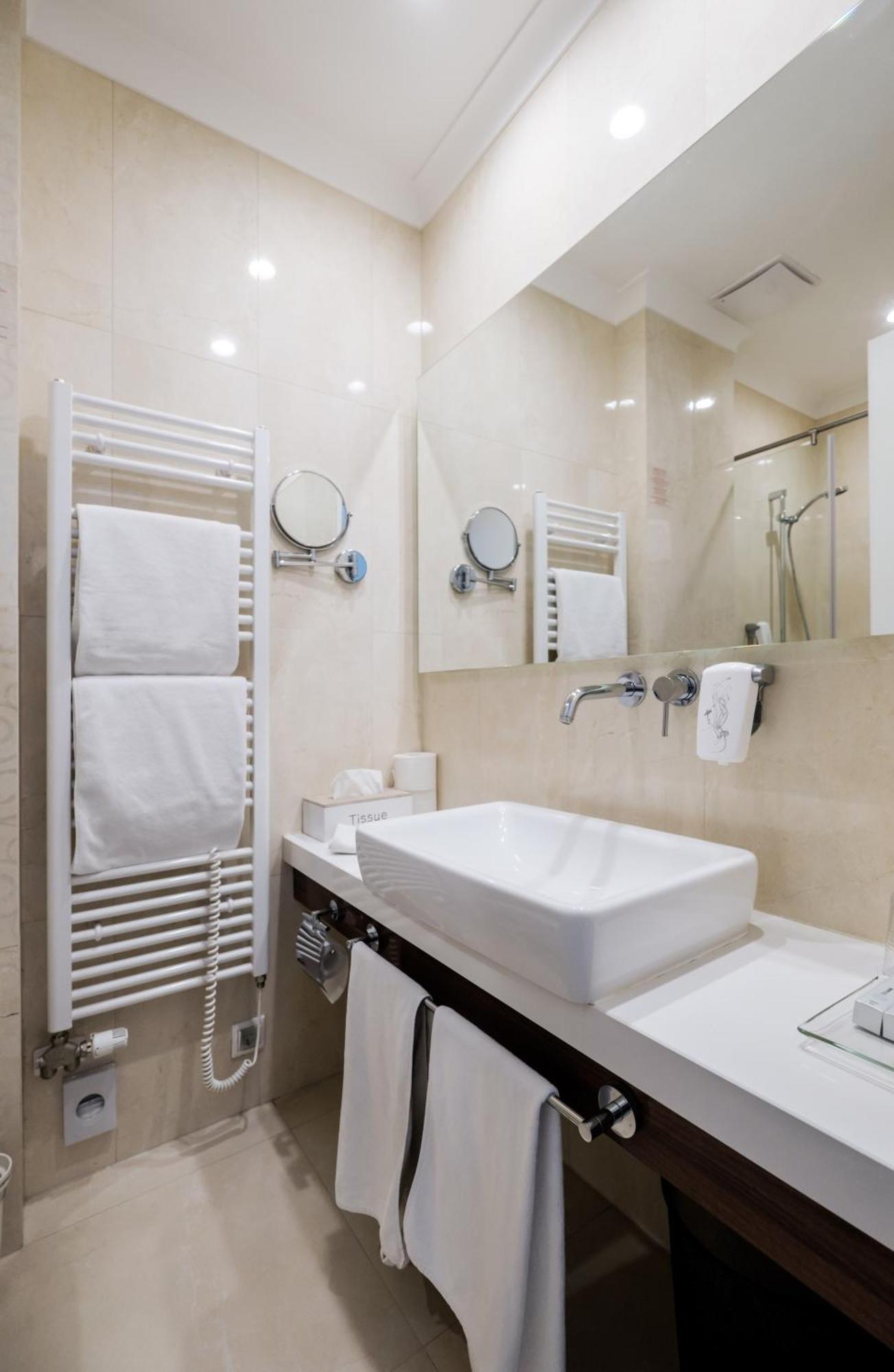 Adele Boutique Hotel 페치 외부 사진