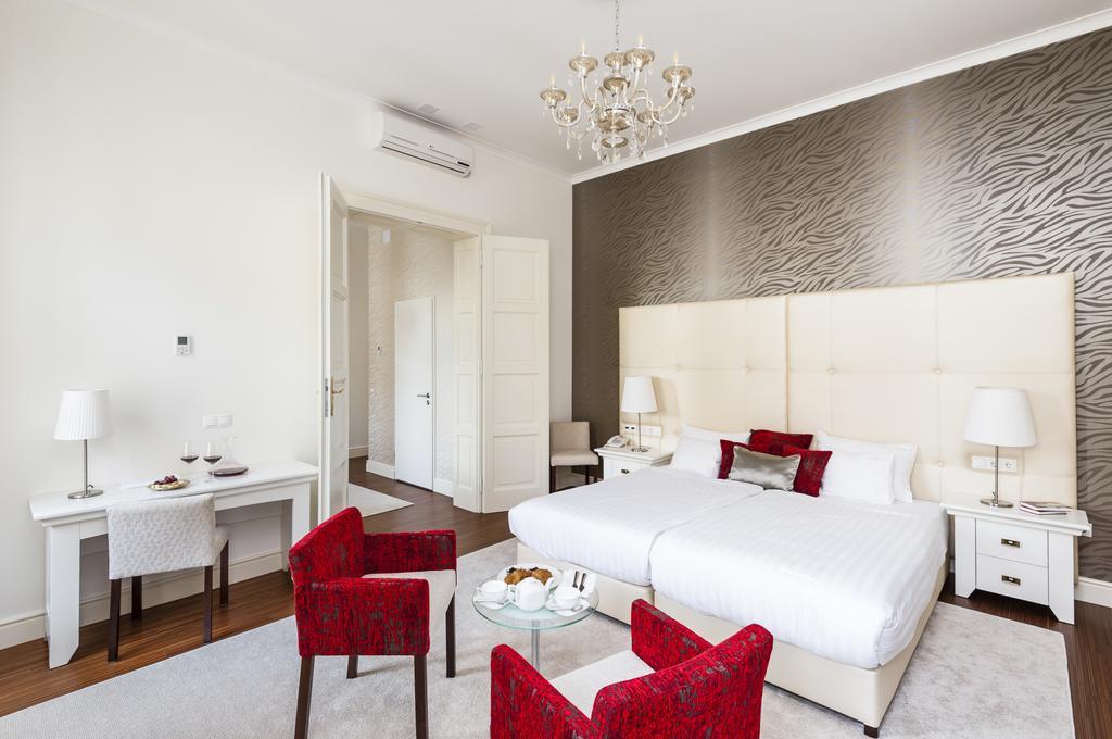 Adele Boutique Hotel 페치 객실 사진