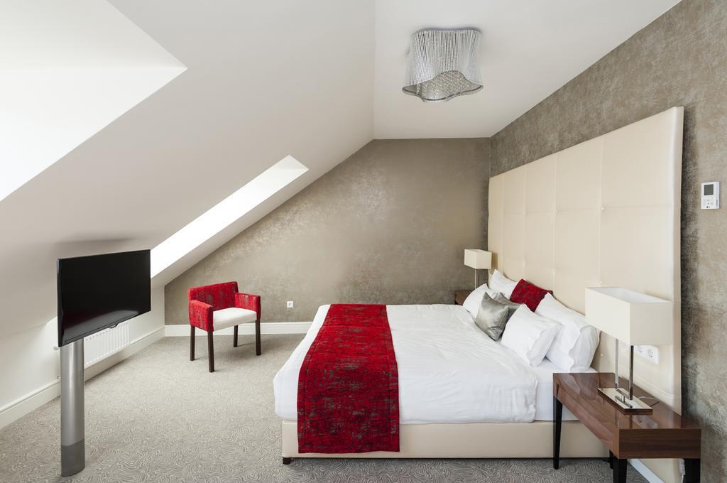 Adele Boutique Hotel 페치 객실 사진